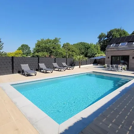 Maison T Holiday home *